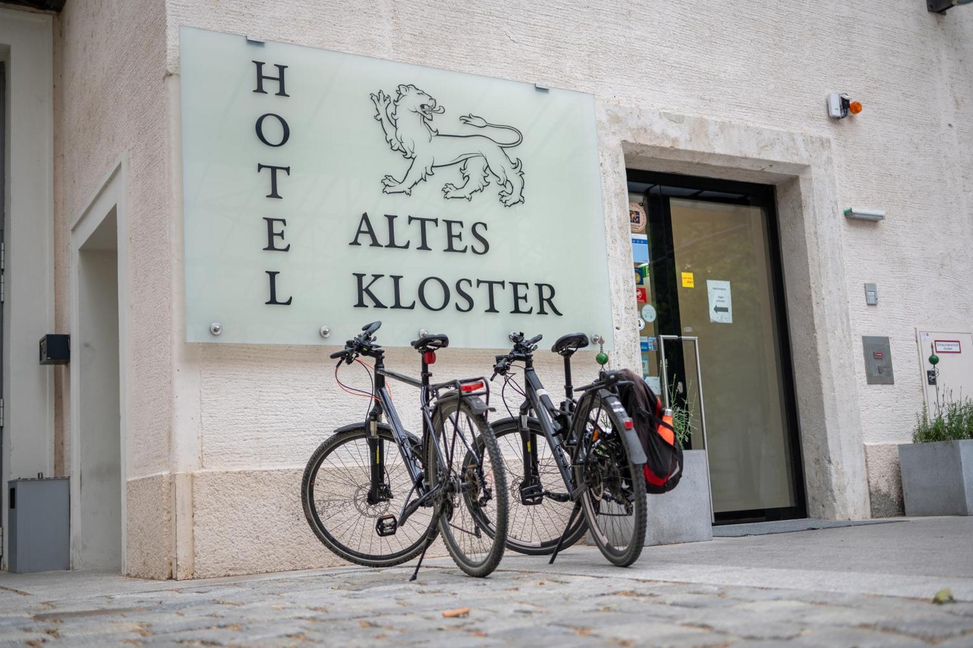 Hotel Altes Kloster Hainburg an der Donau Luaran gambar
